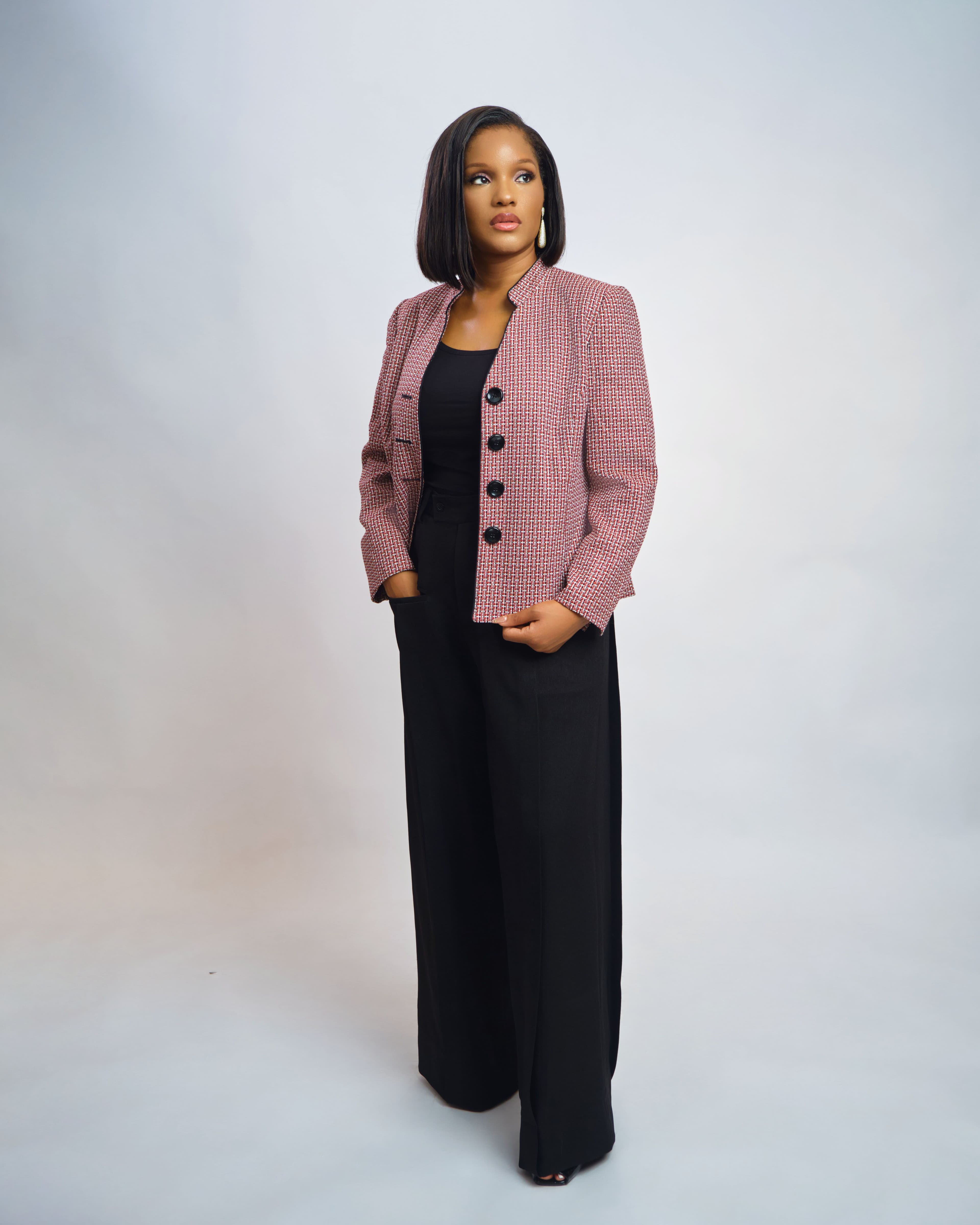Nora Executive set Alternate View